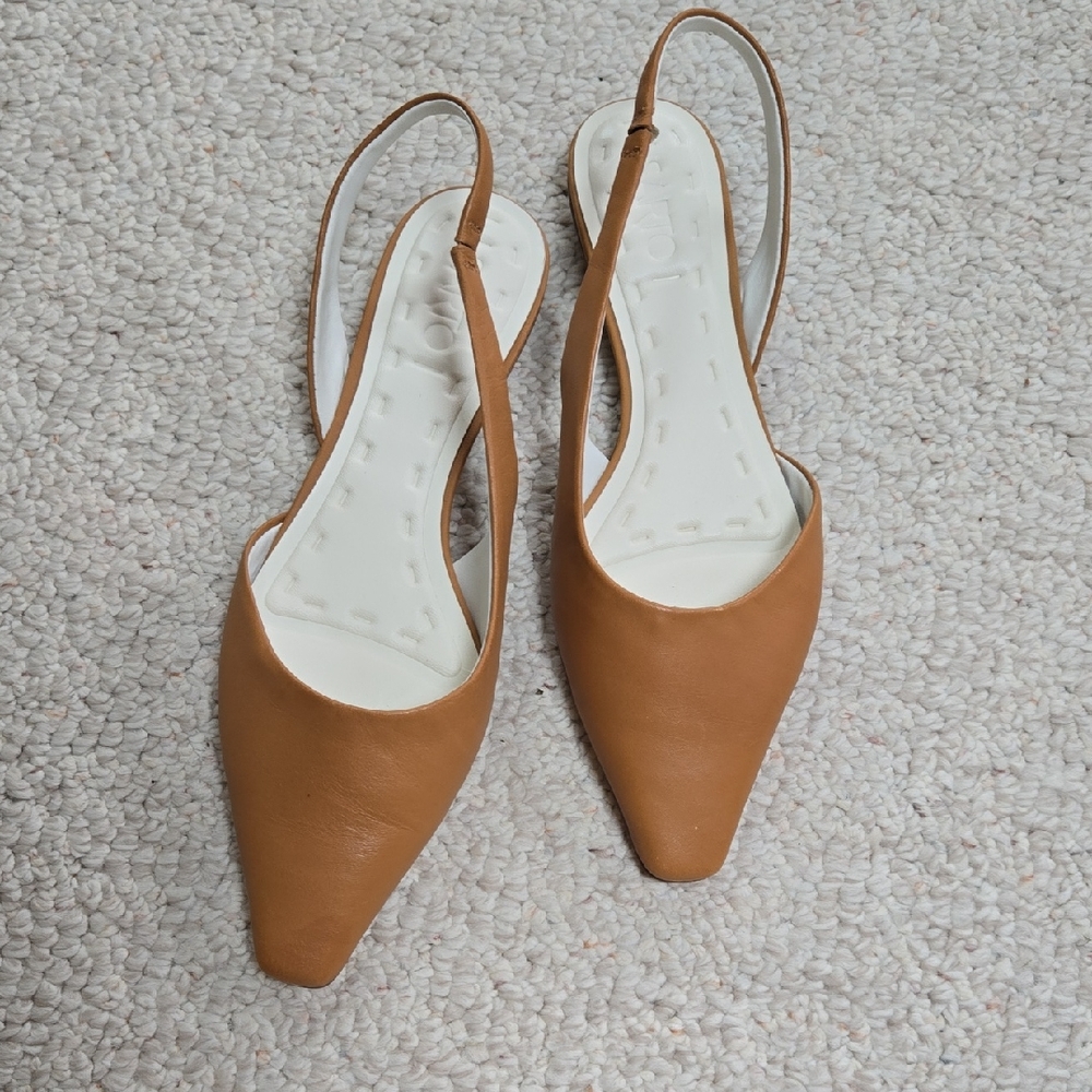 Elegant Tan Slingback Women's Shoes. NEW